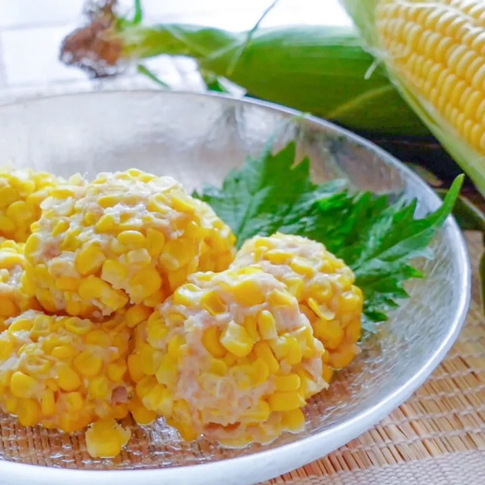 Snapdishの料理写真:とうもろこしだらけの夏の肉団子🌽【レシピは動画にしました✌️】|おーこ🍅野菜ソムリエの母ちゃんさん