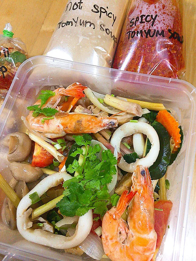 Snapdishの料理写真:Thai seafood tom yum.ต้มยำซีฟู๊ด|Popさん