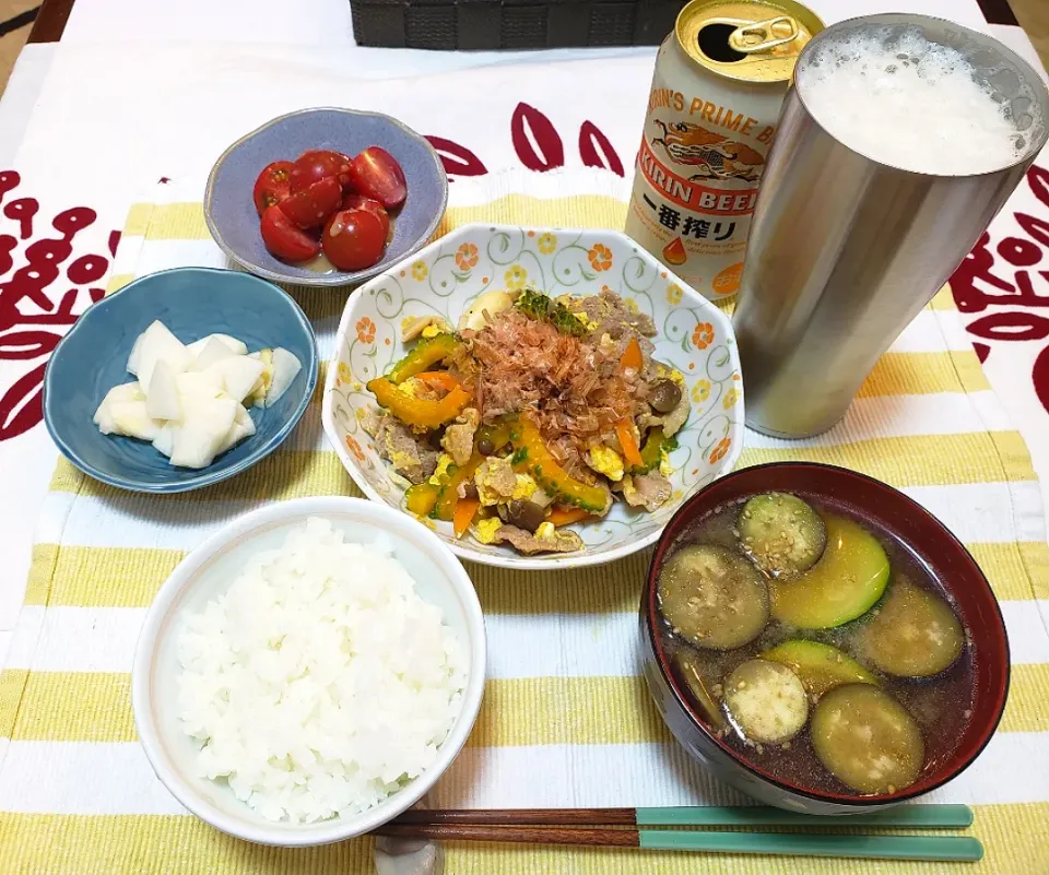 ひとり暮らしの夜ご飯
ベランダ栽培のゴーヤチャンプルー|keeijnsさん