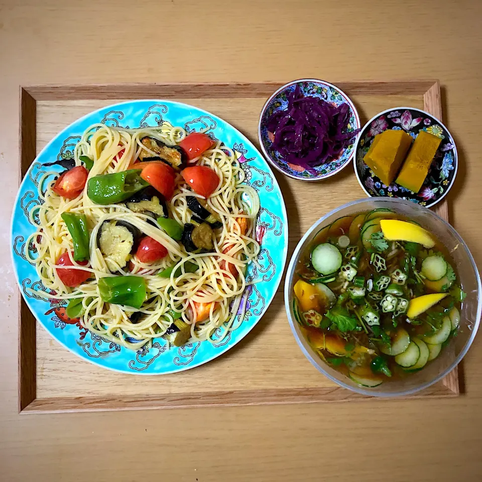 #vegan 
夏野菜パスタとサラダ味噌汁|makiko_aさん