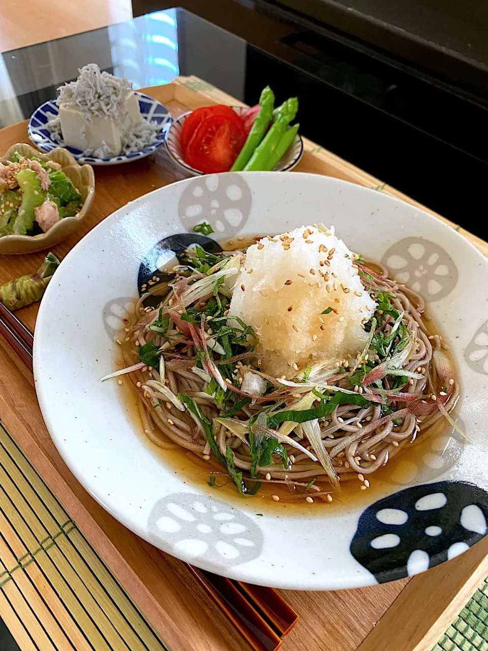 Snapdishの料理写真:薬味たっぷり冷やしおろし蕎麦|ゆかりさん