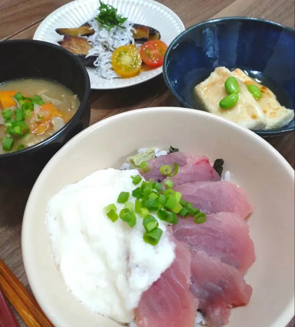 まぐろの山かけ丼|ゆりちさん