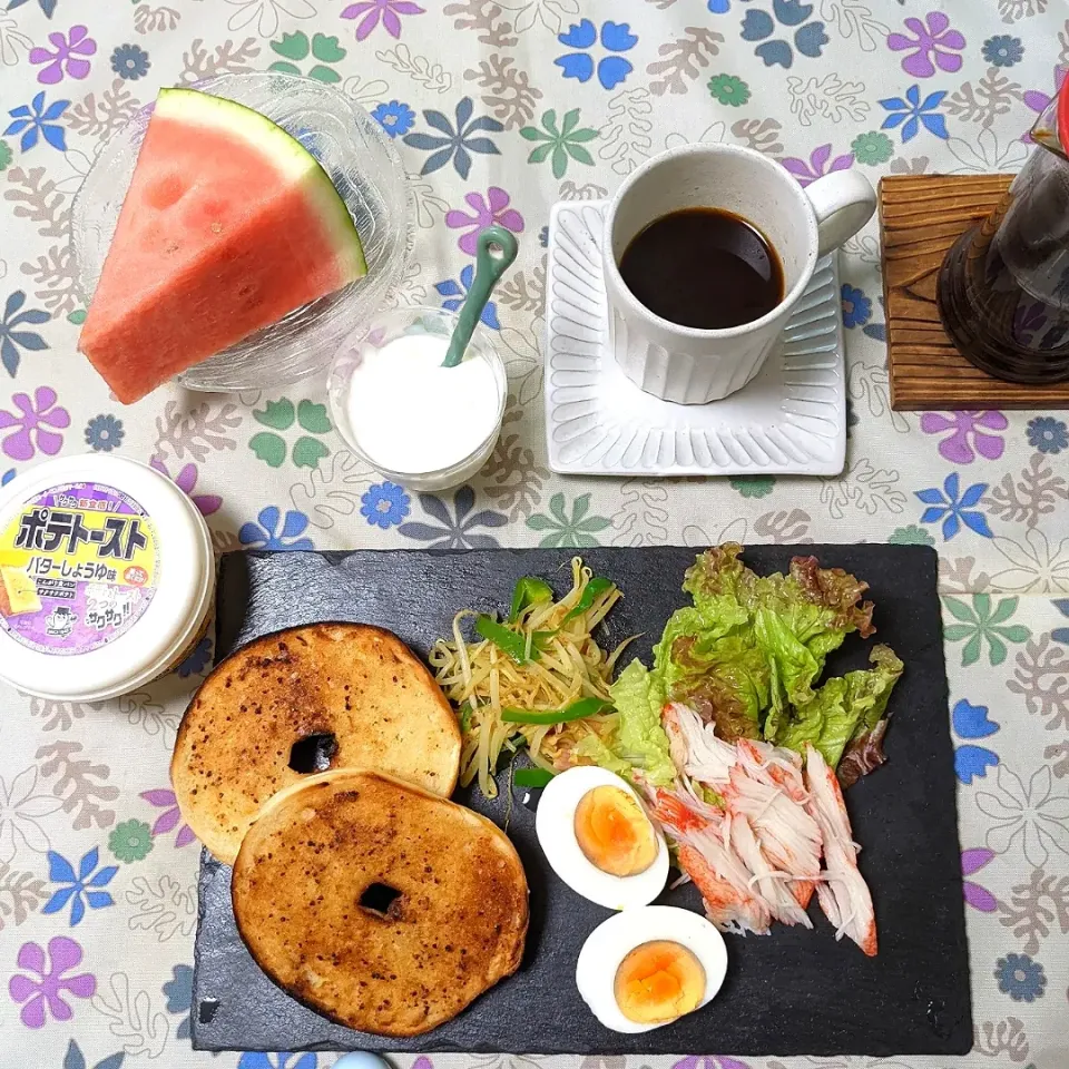 スイカの日
ベーグル🥯トースト
ワンプレートモーニング|ヒカリーさん