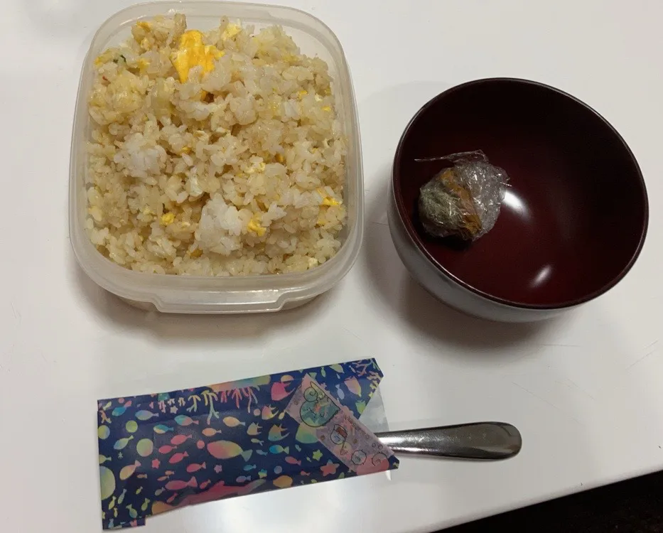 Snapdishの料理写真:パパ弁☆カニ炒飯☆みそ玉|Saharaさん