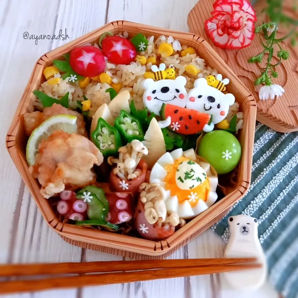 Snapdishの料理写真:🌽とうもろこし炊き込みご飯弁当🌽
仲良し白くまさん🍉スイカはんぶんこ♪|ayano.adshさん