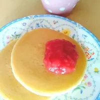 Snapdishの料理写真:いちごバターパンケーキ|junjunさん