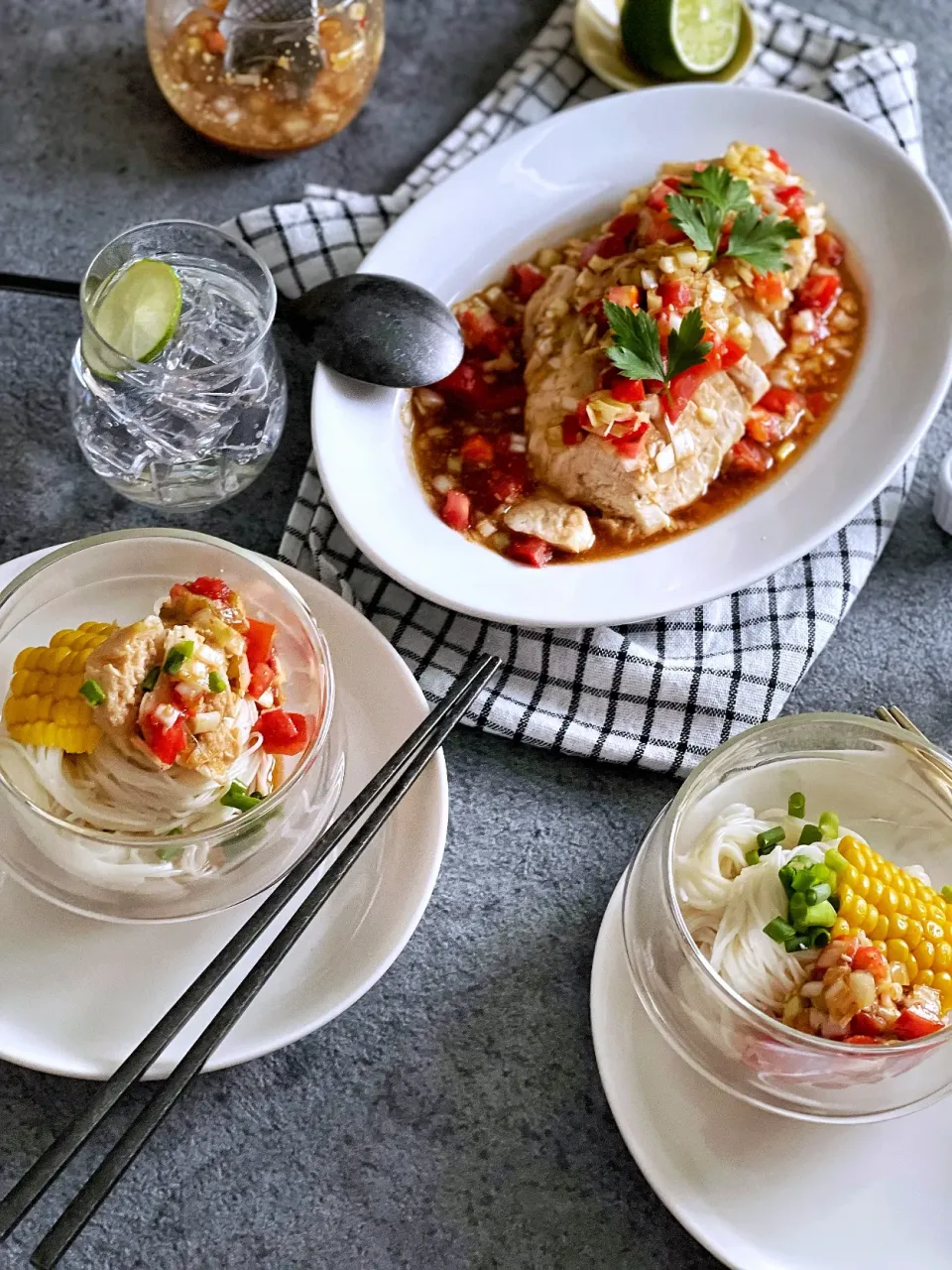 Snapdishの料理写真:さっぱりトマトだれのよだれどり🍅|sanaluke2さん