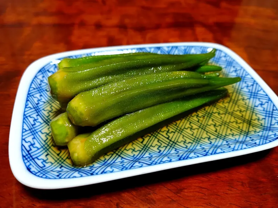 Snapdishの料理写真:オクラのめんつゆ柚子胡椒漬け|さえこさん