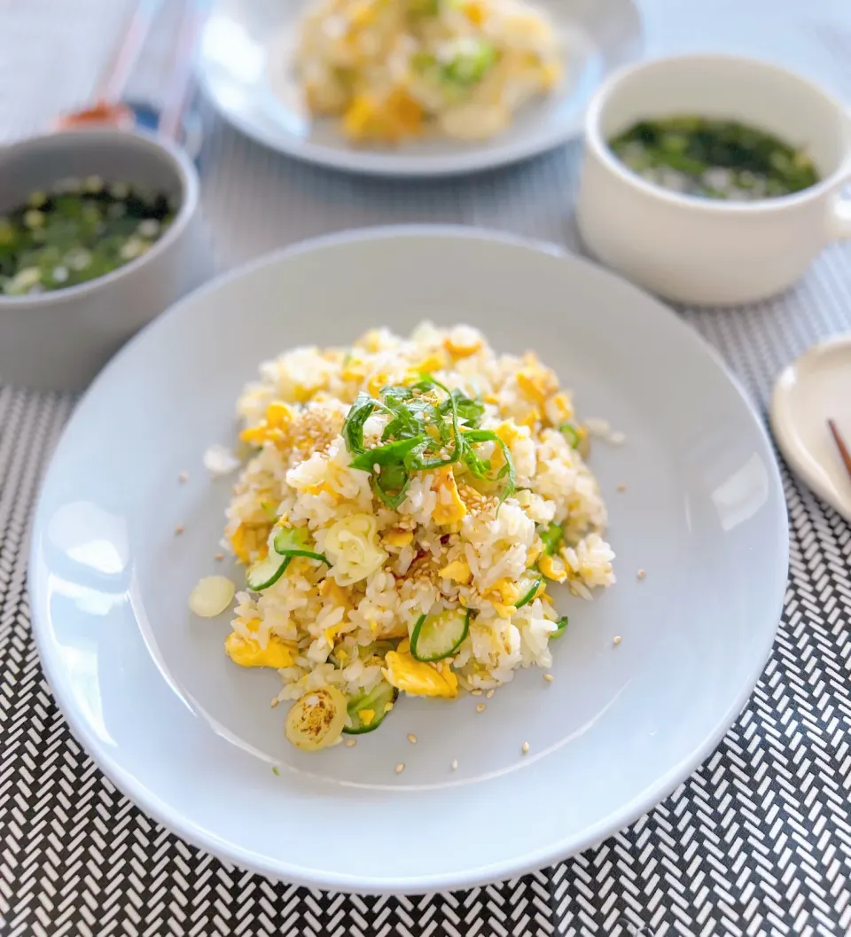 Snapdishの料理写真:きゅうりとみょうがの炒飯|＊Aloha＊さん