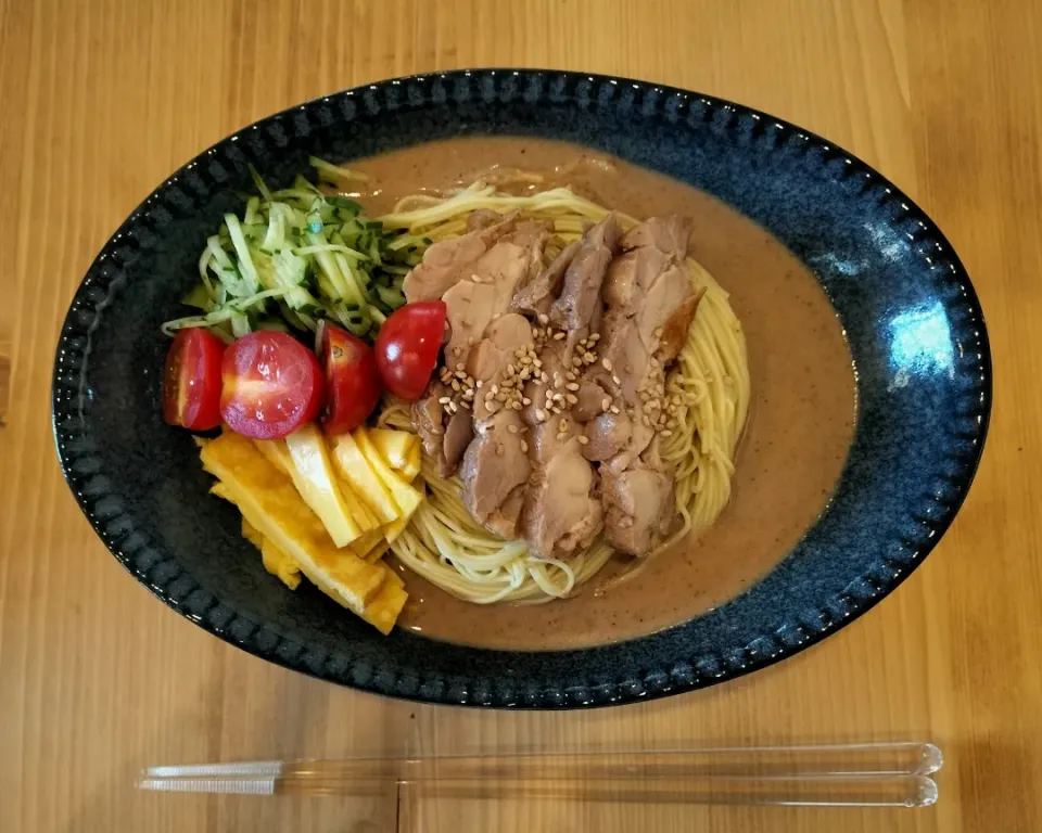 Snapdishの料理写真:超濃厚胡麻ダレの冷やし中華|Yuriさん