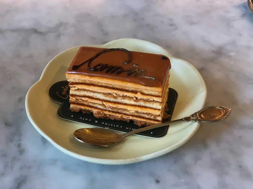 Thai tea opera cake|Chalinee Kalyanamitraさん