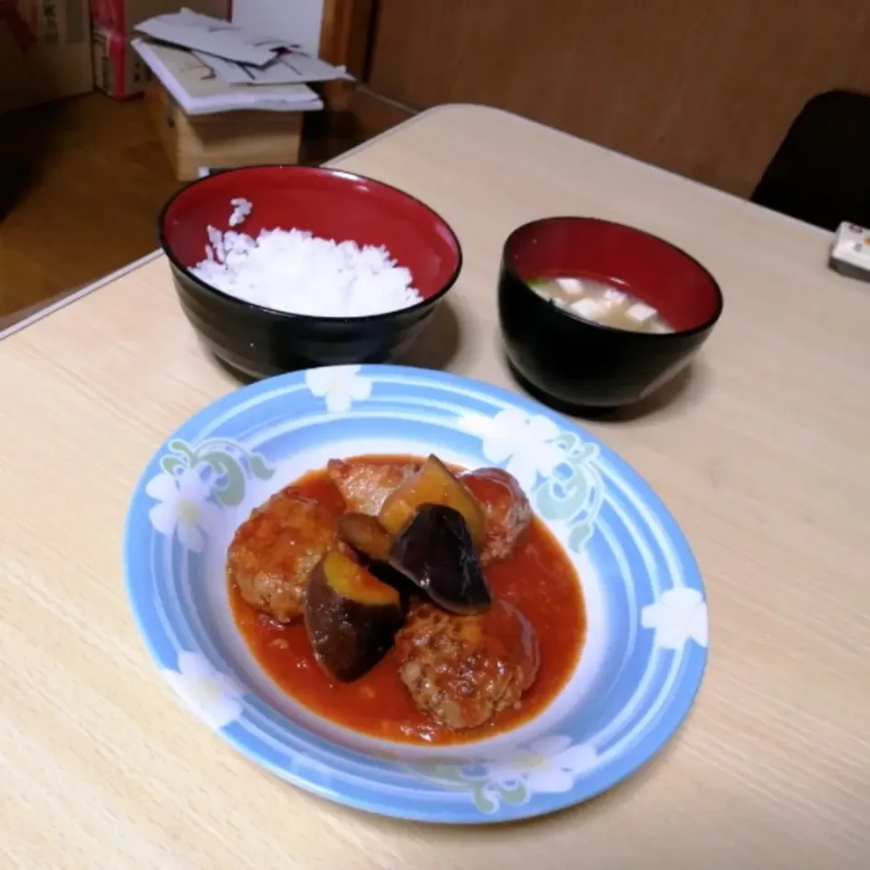 ナスのトマト煮込みハンバーグ|ariyo4200さん