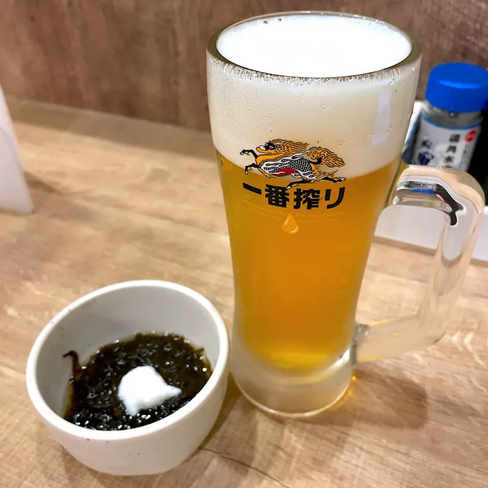 Snapdishの料理写真:生ビール キリン一番搾り w/ お通し|T. Wonderさん