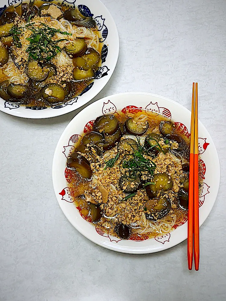 由美さんの料理 ごま油香る茄子とひき肉の冷やし素麺🍆|もっさんさん