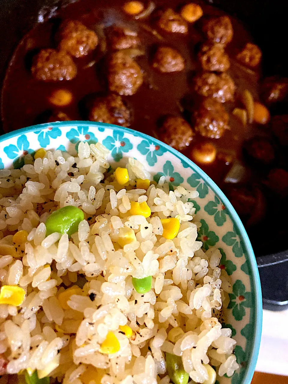 Snapdishの料理写真:コーン枝豆ピラフとミートボールシチュー😋🌽💕✨|アイさん