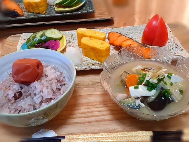 冷やし味噌汁朝食🌄|びせんさん