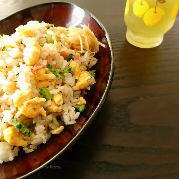 アッチさんの ゴーヤー焼き飯|うさかめさん