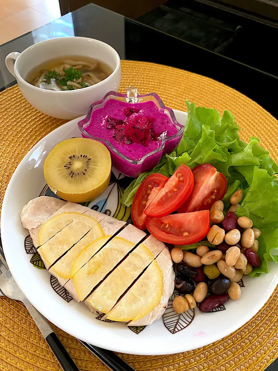 Snapdishの料理写真:ゆかりさんの料理 サラダチキンプレート👌|ゆかりさん