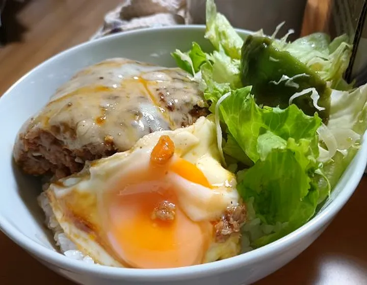 ロコモコ丼|お父ちゃんファミリーさん