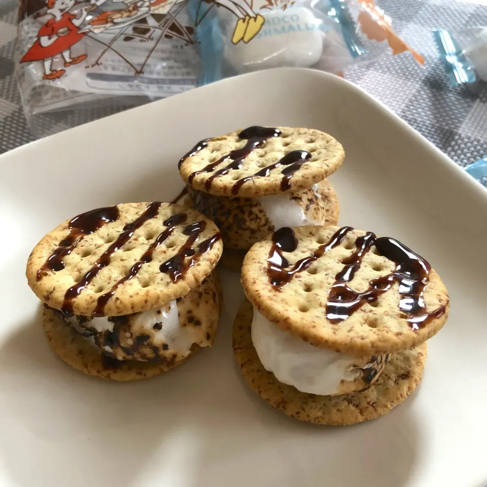 焼きチョコマシュマロサンド|さらっと🍀さん