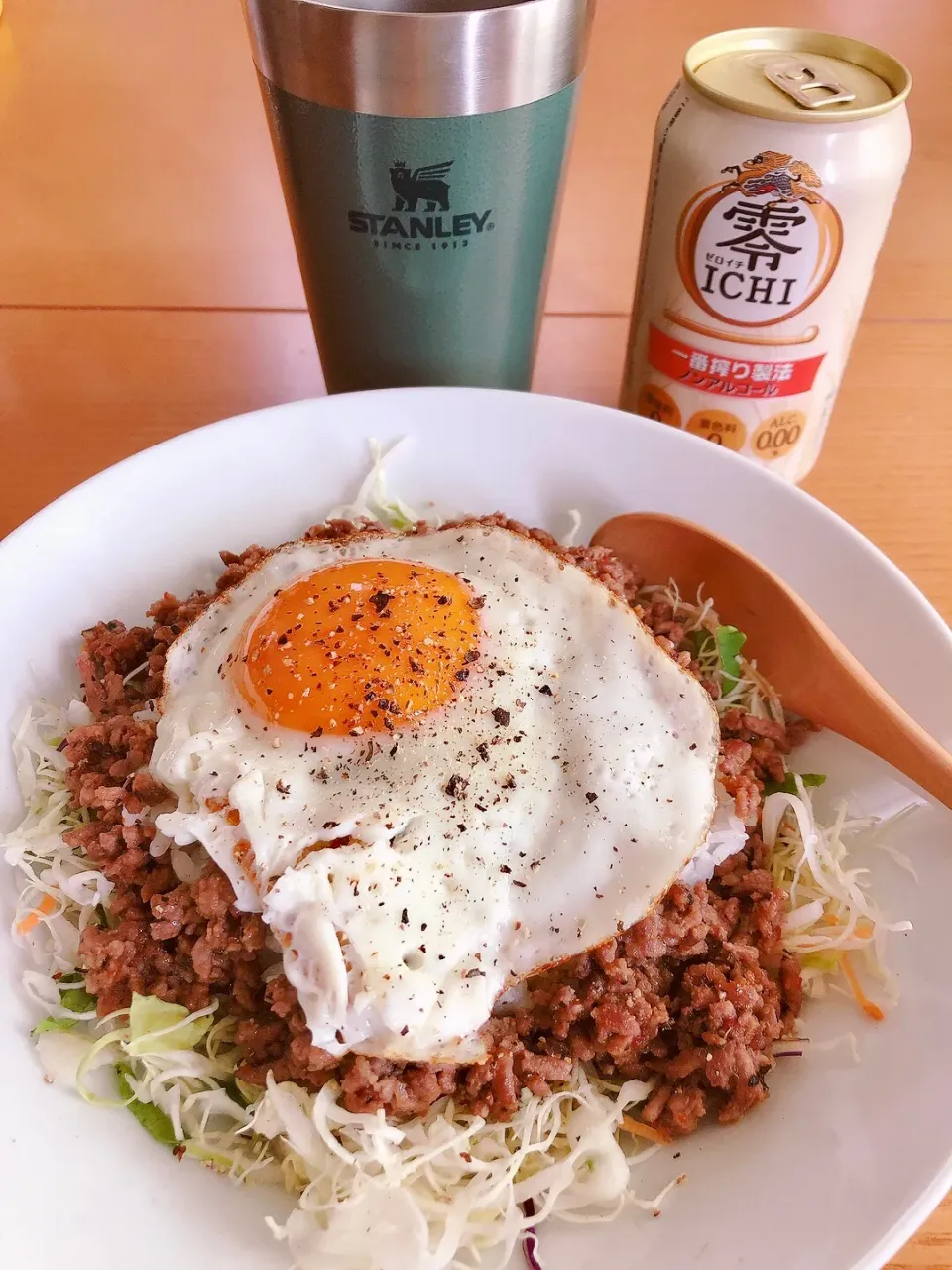 日曜の昼はガパオ丼とノンアル🍺|海斗さん