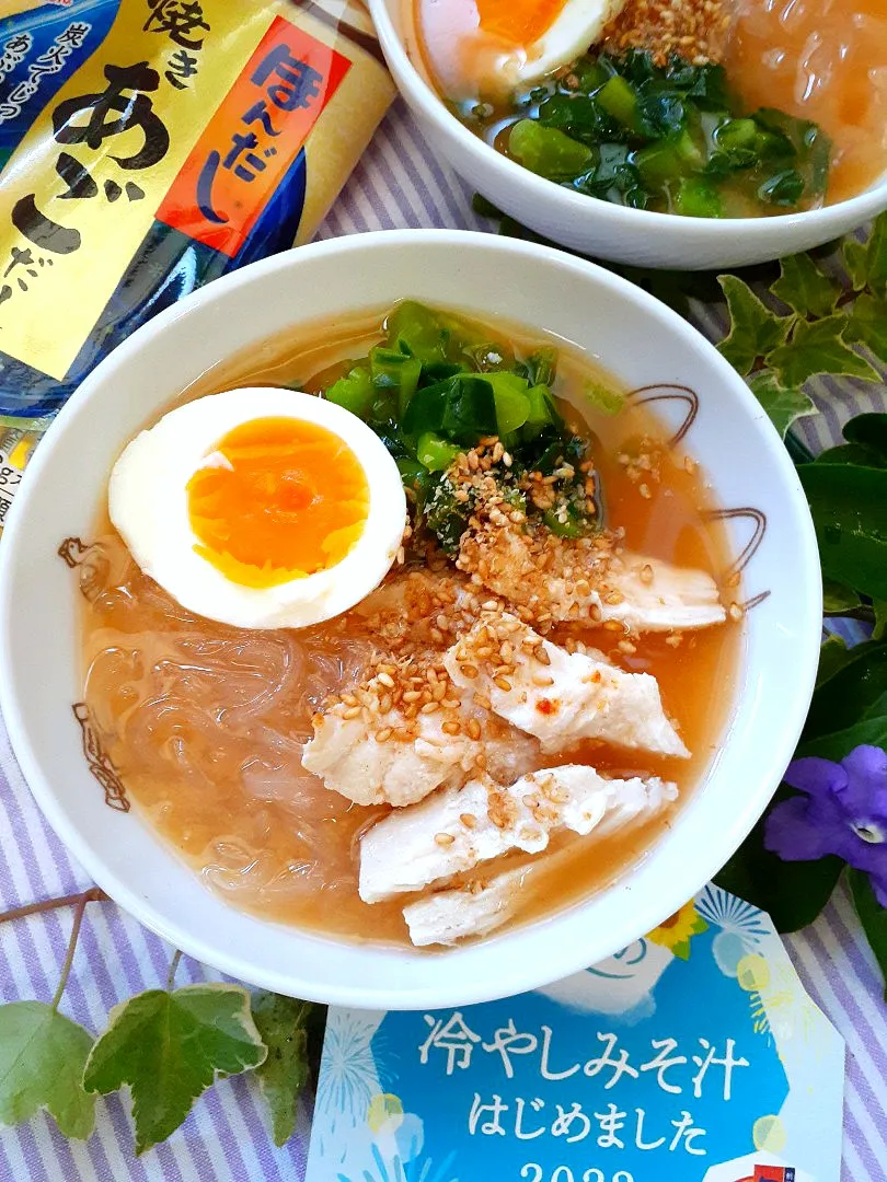 サラダチキンと春雨のピリ辛冷やしみそ汁🌻|fumfumさん