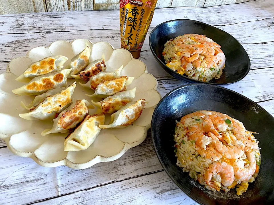 香味ペーストで 餃子🥟＆海老炒飯🦐|ぽっちさん