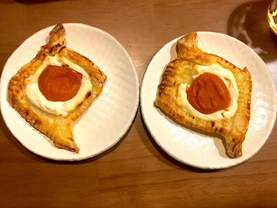 Snapdishの料理写真:あんずパイ|ゆっこっこさん