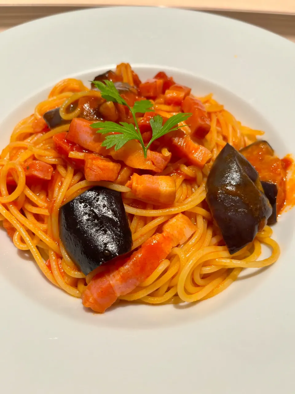 ベーコンとナスのパスタ🍝|女神さん