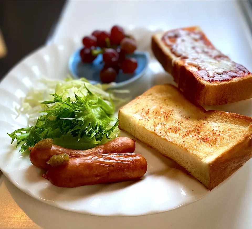 あかりとバターのトースト|かっちゃん杉さん