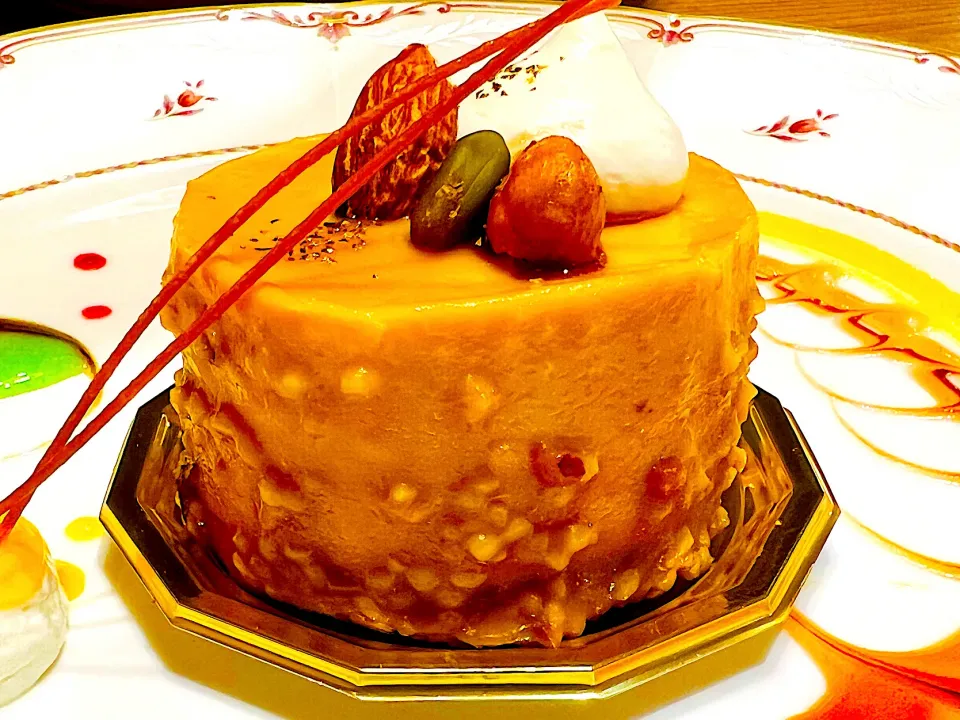 Snapdishの料理写真:Caramel Cake 🎂|Liezlさん