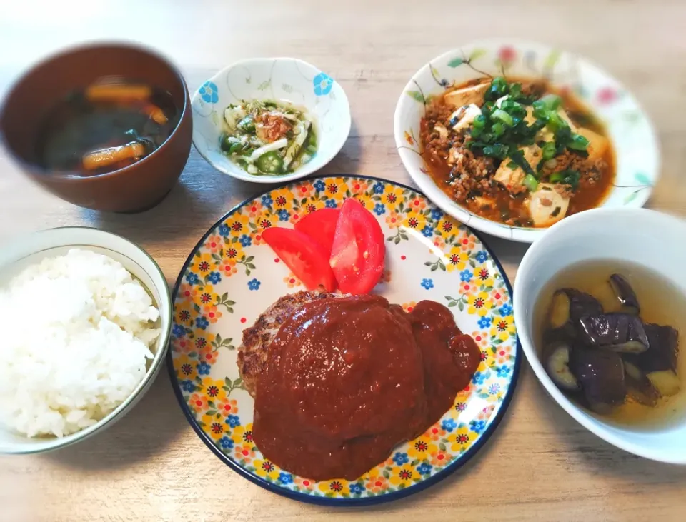 ハンバーグと麻婆豆腐と茄子の揚げ浸し|おじゃみさんさん