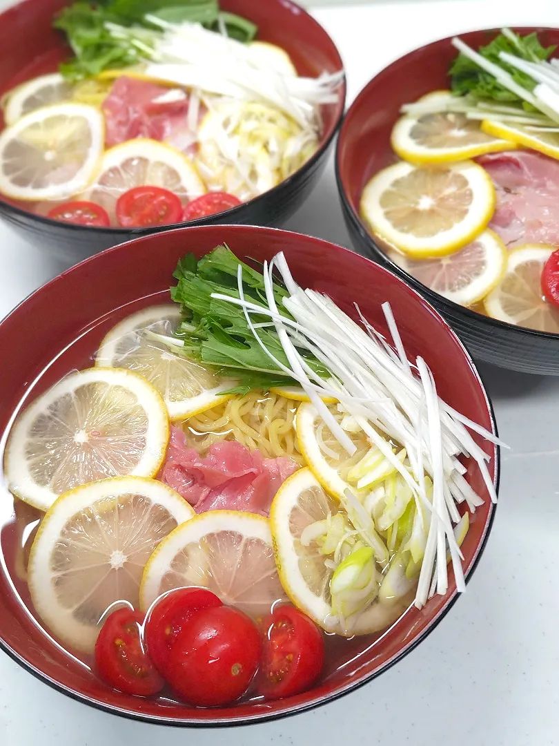 Snapdishの料理写真:レモンラーメン|マイケルの料理さん