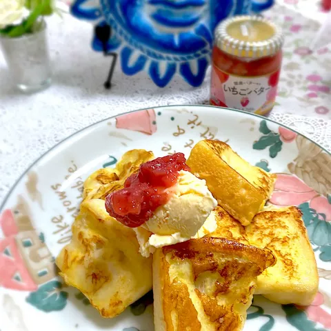 「Sun & Table Butter いちごバター」を使ってみたSnapdishの料理・レシピ写真:フレンチトースト🍓いちごバター