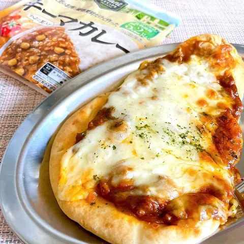 「 PlantRECIPE(プラントレシピ) キーマカレー」を使ってみたSnapdishの料理・レシピ写真:カレーナンピザ🍕🍛です〜(∩ˊᵕˋ∩) .ﾟ♡