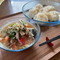 Snapdishの料理写真:さば缶とトマトのつけ麺風|みかんさん