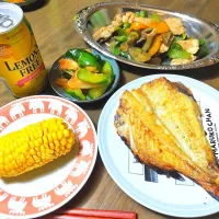 Snapdishの料理写真:8/2夜、写真に無いけど納豆とオートミールも食べた
706kcal|ぴらさん