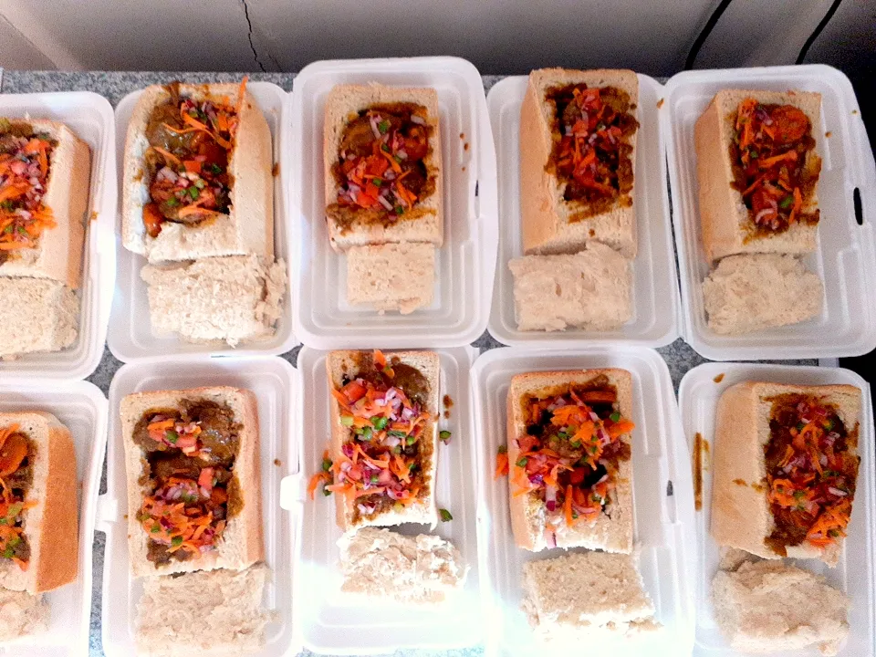 Snapdishの料理写真:bunny chow wednesdays|Munchiverseさん