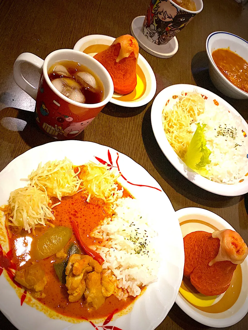 バターチキンカレー　しゅうまい　冷茶　ピザソース入り山型パン🌋|ch＊K*∀o(^^*)♪さん