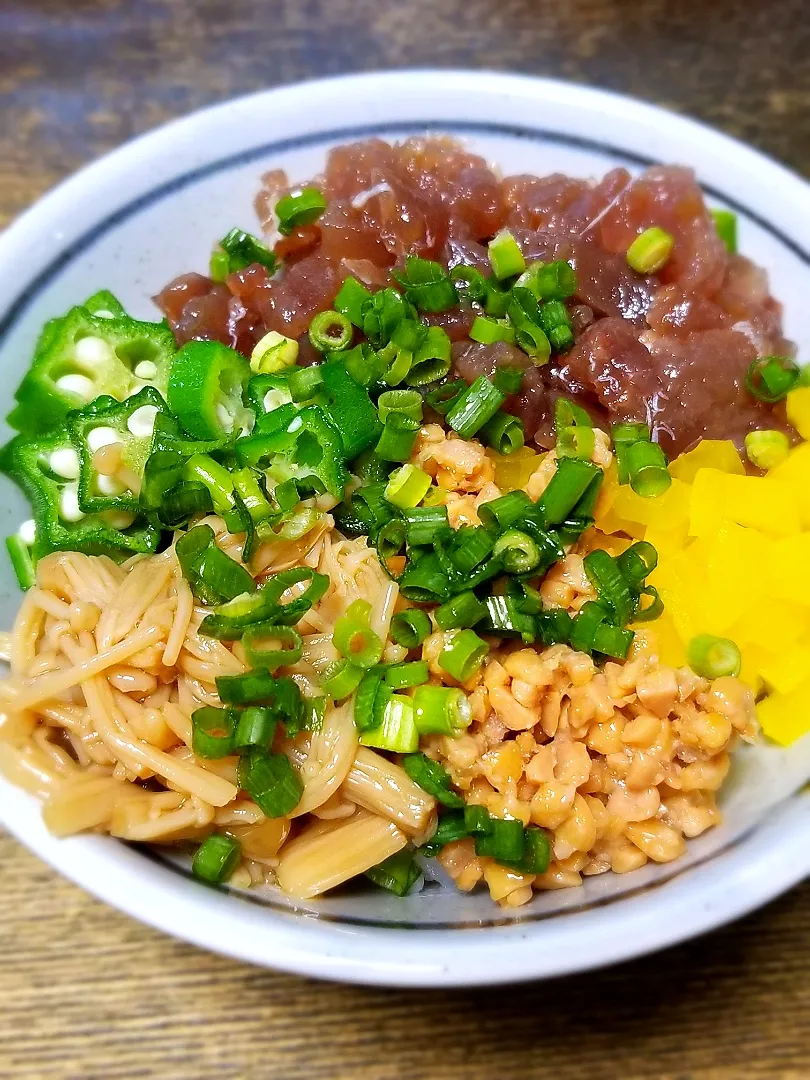 パパ作👨ばくだん丼|ぱんだのままんさん