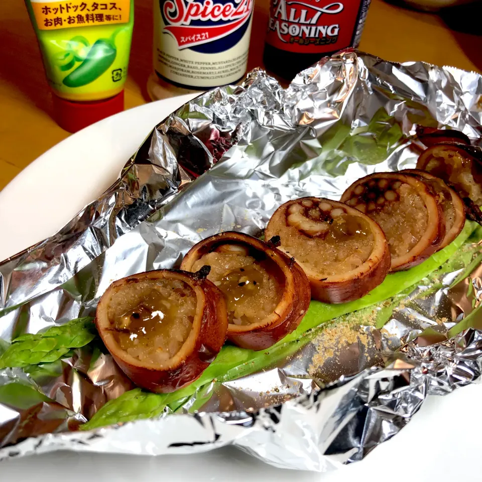 Snapdishの料理写真:焼きアスパラにイカ飯のせてハラペーニョ✨|さらっと🍀さん