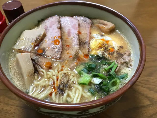 Snapdishの料理写真:マルちゃん正麺🍜、豚骨醤油味❗️(*'ω'*)✨|サソリさん