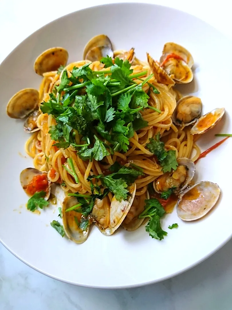 狸の宴シリーズ

vongole spa ghettini vento del nord africa
(浅蜊のスパゲッティーニ 北アフリカ風)

ユウキ食品様、並びにヴァズ(株)様。
商品の提供を有り難う御座いました。

本料理にて使用した品物
MCオールシーズ
ハリッサ
(共にユウキ食品)

簡単に本格的な味付けができ、
スパイスが料理を引き立て素晴らしい。|タヌキさん