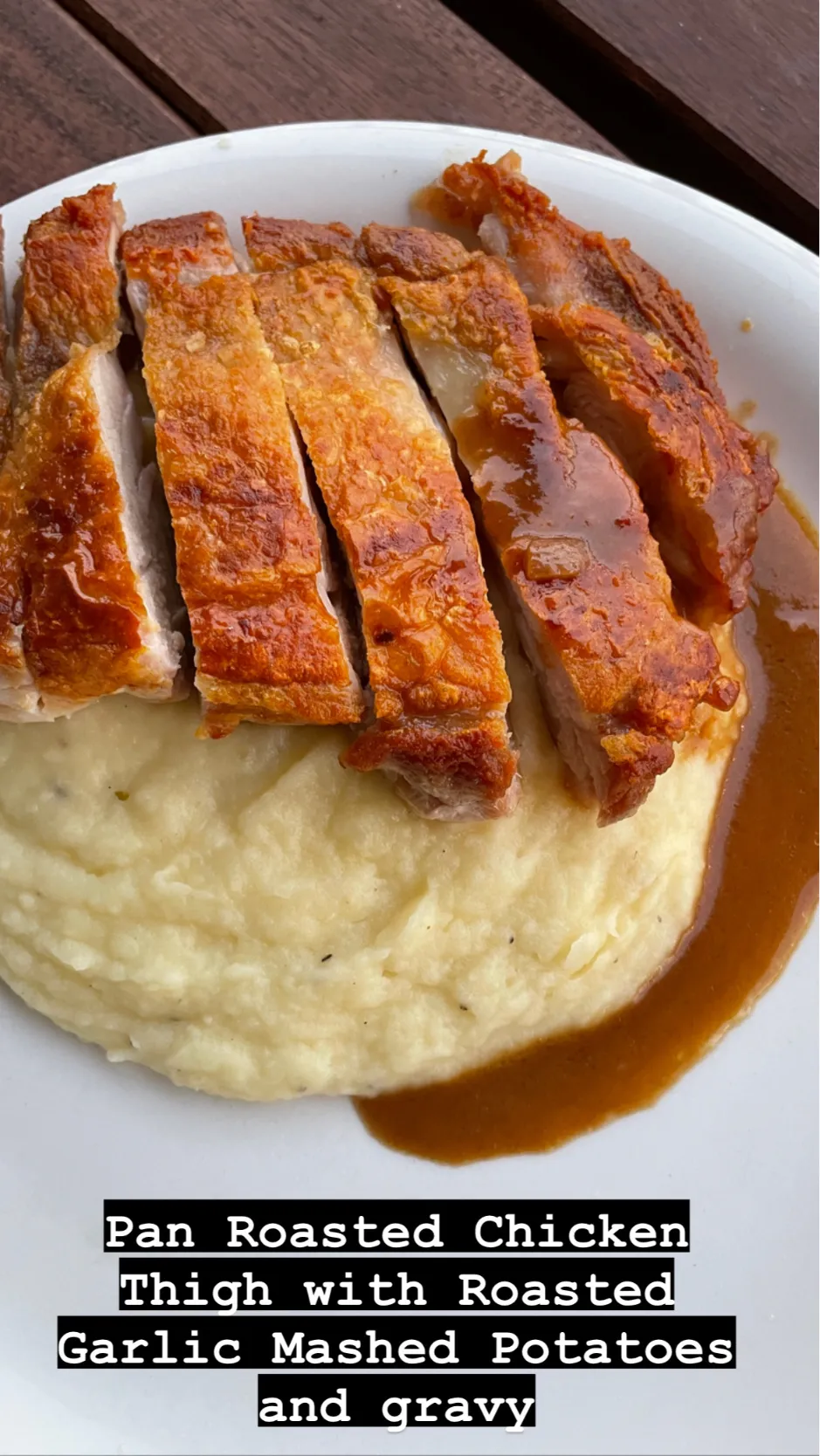 Pan Roasted Chicken with Garlic Mashed Potatoes and gravy|Chris Shannonさん