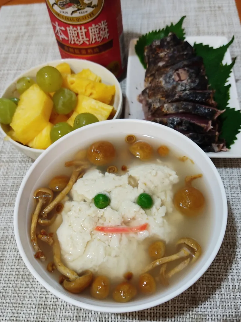 Snapdishの料理写真:熱中症予防のための食材

熱中症を予防するにはビタミンB1が必要なのだそうです。
食材としては、豚肉、豆腐、味噌など。
なにげに摂取してる気がしますが、バランス良い食事が必要なのでしょうね。.|Rピージャーさん