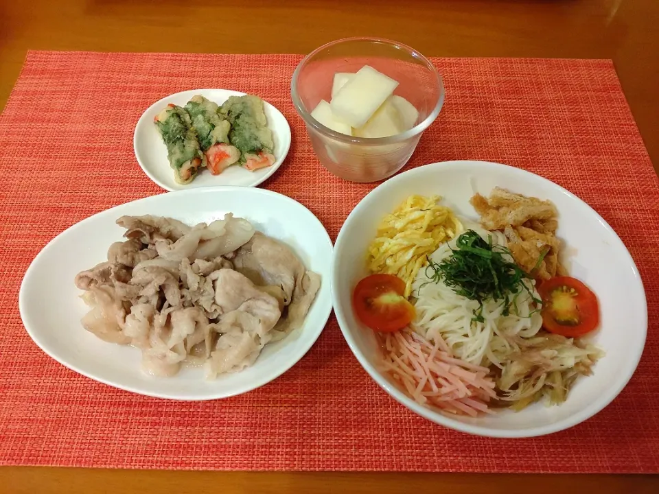 ☆豚肉の塩ポン酢焼き
☆ぶっかけそうめん
☆カニカマの大葉巻き天ぷら
☆マクワウリ|chikakoさん