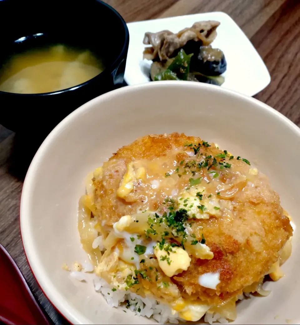 コロッケの玉子とじ丼|ゆりちさん