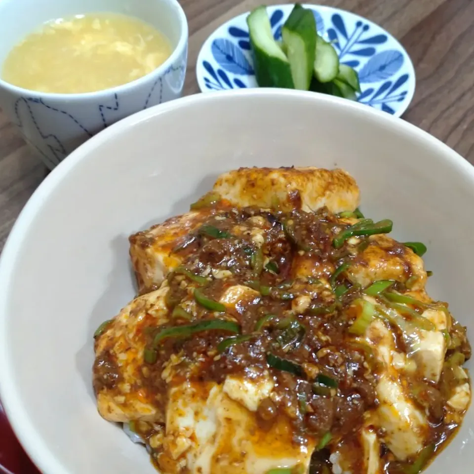 Snapdishの料理写真:麻婆豆腐丼|ゆりちさん