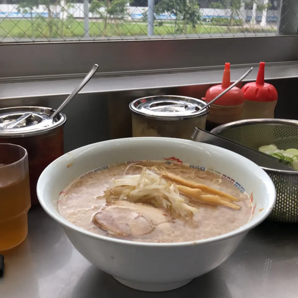 今日の涼しさ　熱い　＃ラーメン　＃夜勤明け　でのいつもの　＃朝ラー　＃ホープ軒|Hajime Sakaiさん