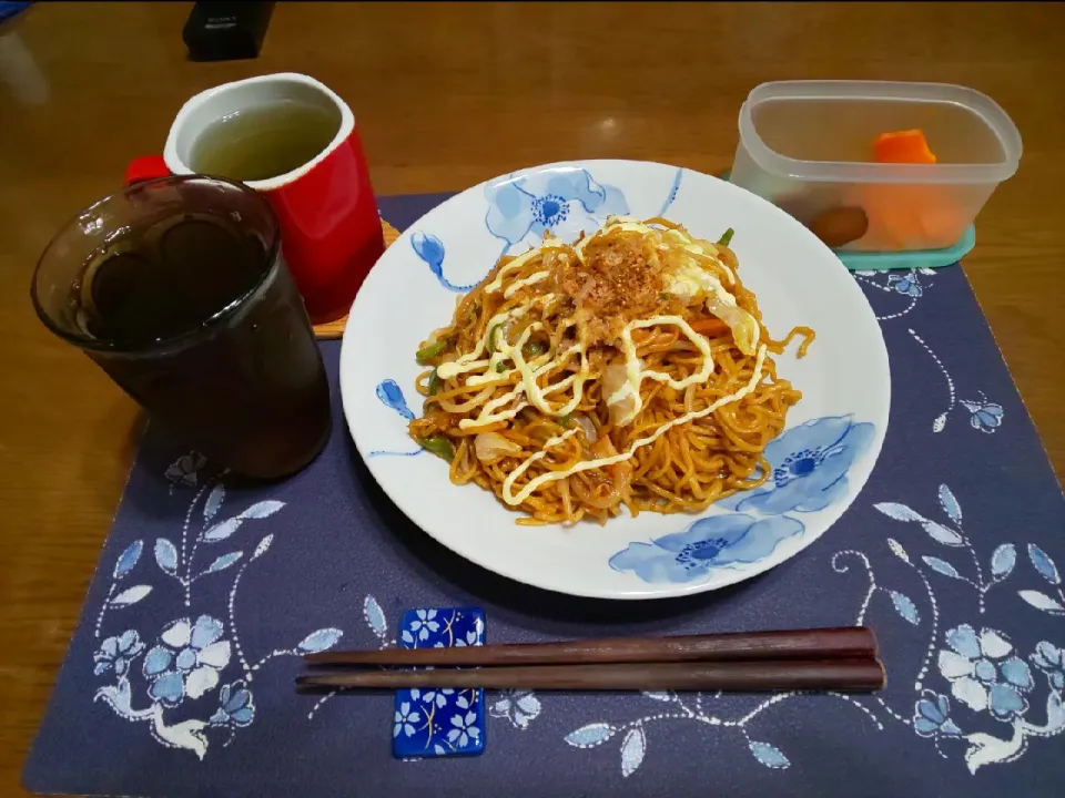 ソース焼きそば(大盛り。昼飯)|enarinさん